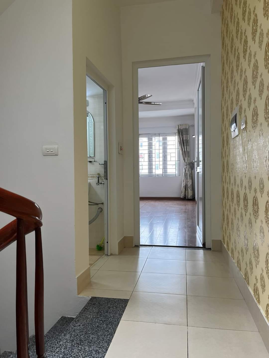 Bán nhà phố Đinh Tiên Hoàng, 30m2, ô tô tránh, kinh doanh, nhỉnh 6 tỷ 13222548