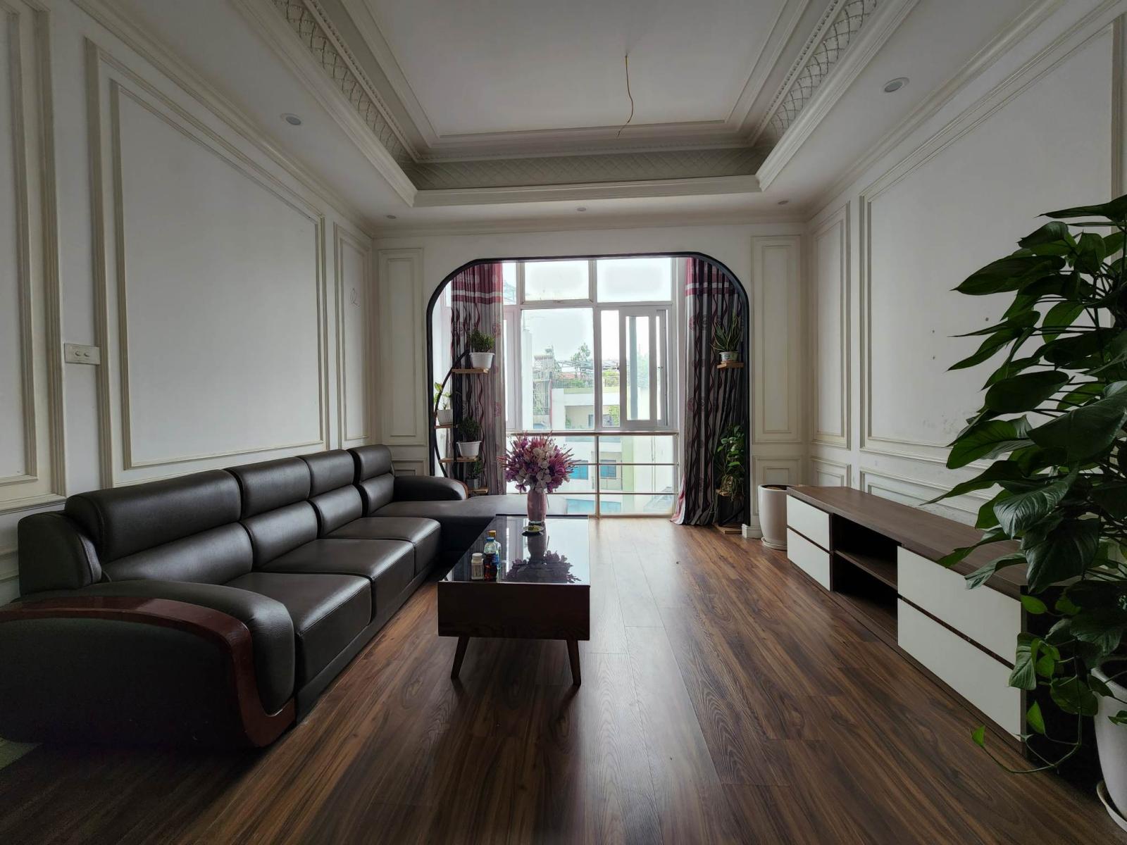 
Bán Nhà Mặt Phố Chợ Cầu Diễn 60m2 x 5 Tầng x MT4m đường 10m KD Chỉ 7 tỷ
 13256684