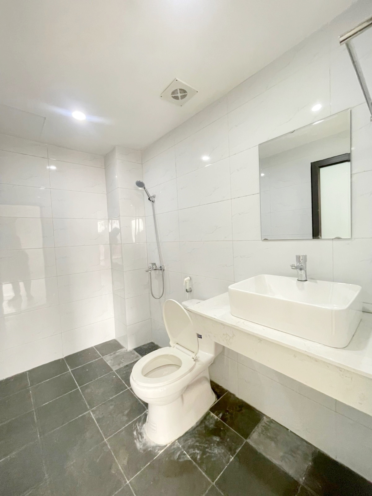 Bán toà nhà Lê Trọng Tấn 80m Cho thuê phòng Phân lô Ô tô tránh Giá cực tốt 13258934