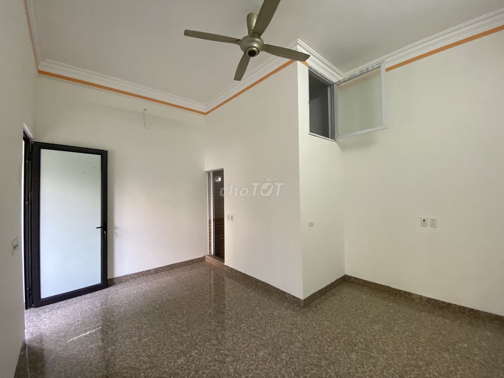 Cho thuê nhà nguyên căn 3 tầng tại Yên Viên, Huyện Gia Lâm, Hà Nội 13258940