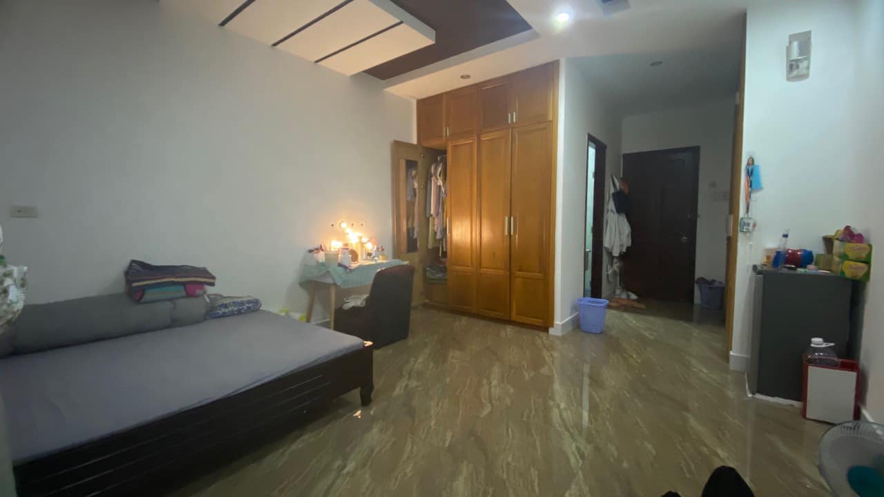 CHDV ngay sát sân bay Nguyễn Thái Sơn P.4 92m2 ngang 4.2m 13PN DT 40T 12.8 tỷ. 13270872