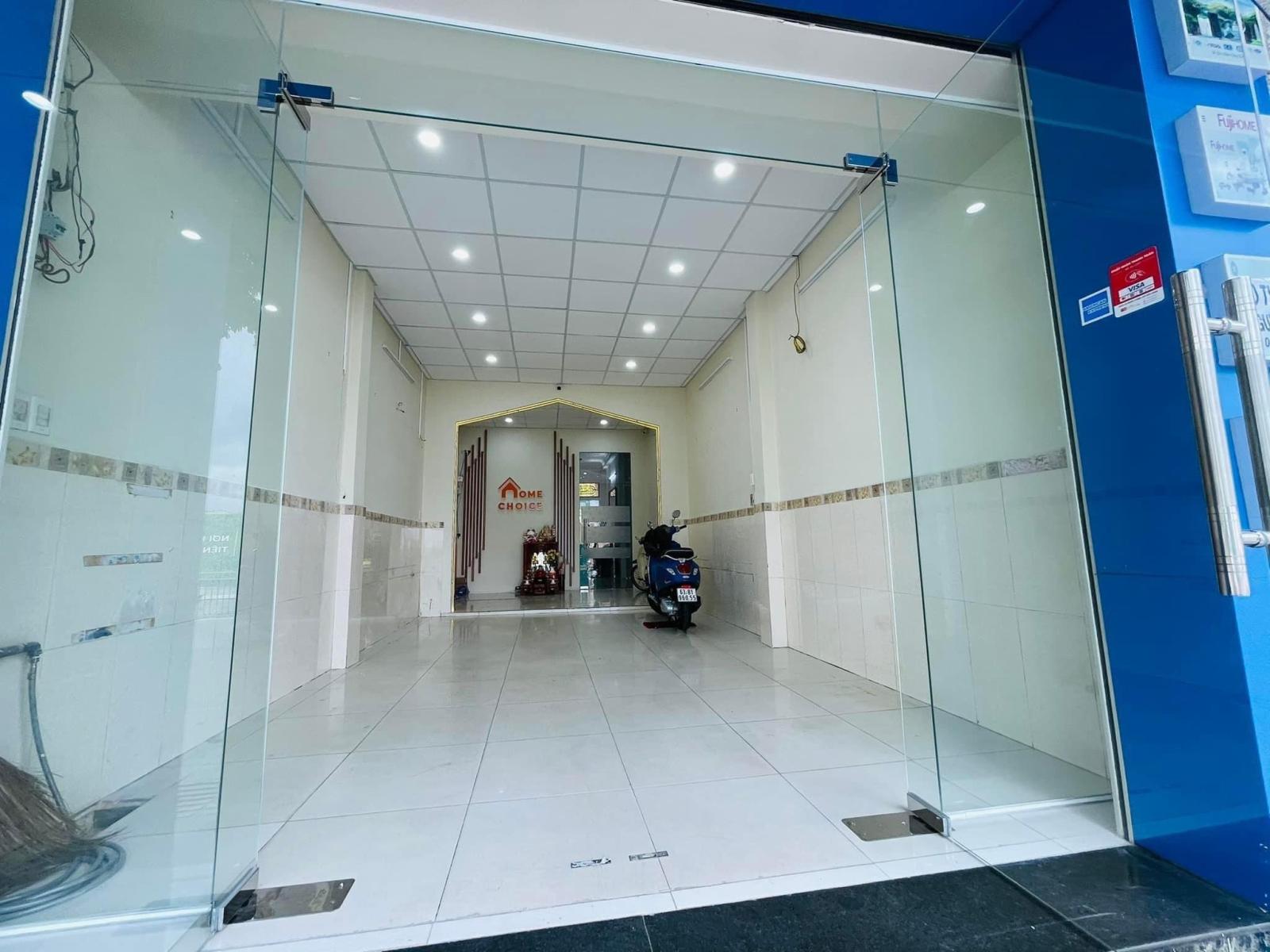 Cho thuê nhà mặt tiền 234a Tô Hiến Thành, Phường 15, Quận 10. Nhà đẹp vỉa hè 8m. Trệt Suốt. 13279153