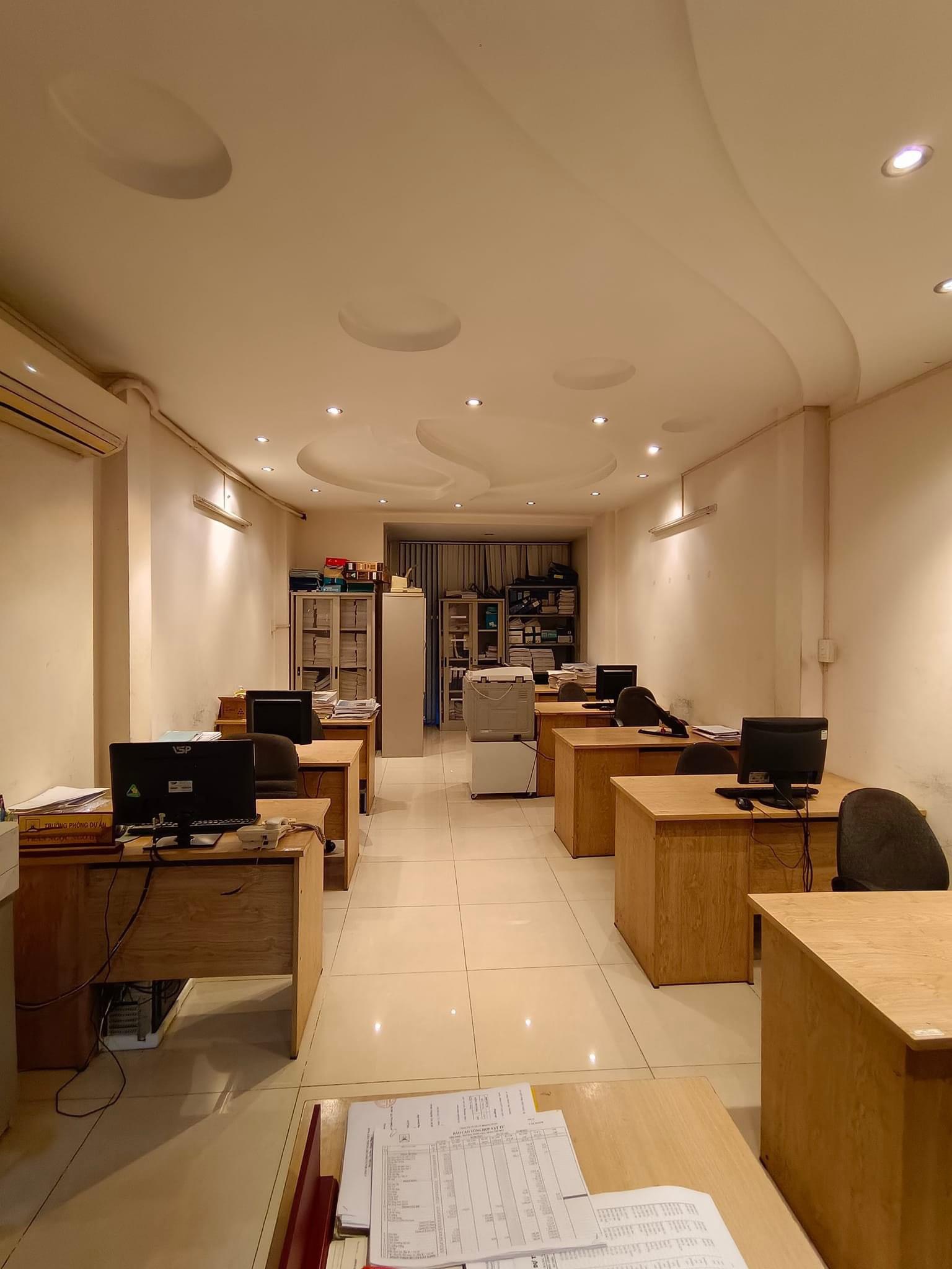 Bán Nhà Mặt tiền Đồng Đen - ngay Bàu Cát đôi, 64m2 (4x16), 5 Tầng, 18.9 tỷ (TL) 13281667