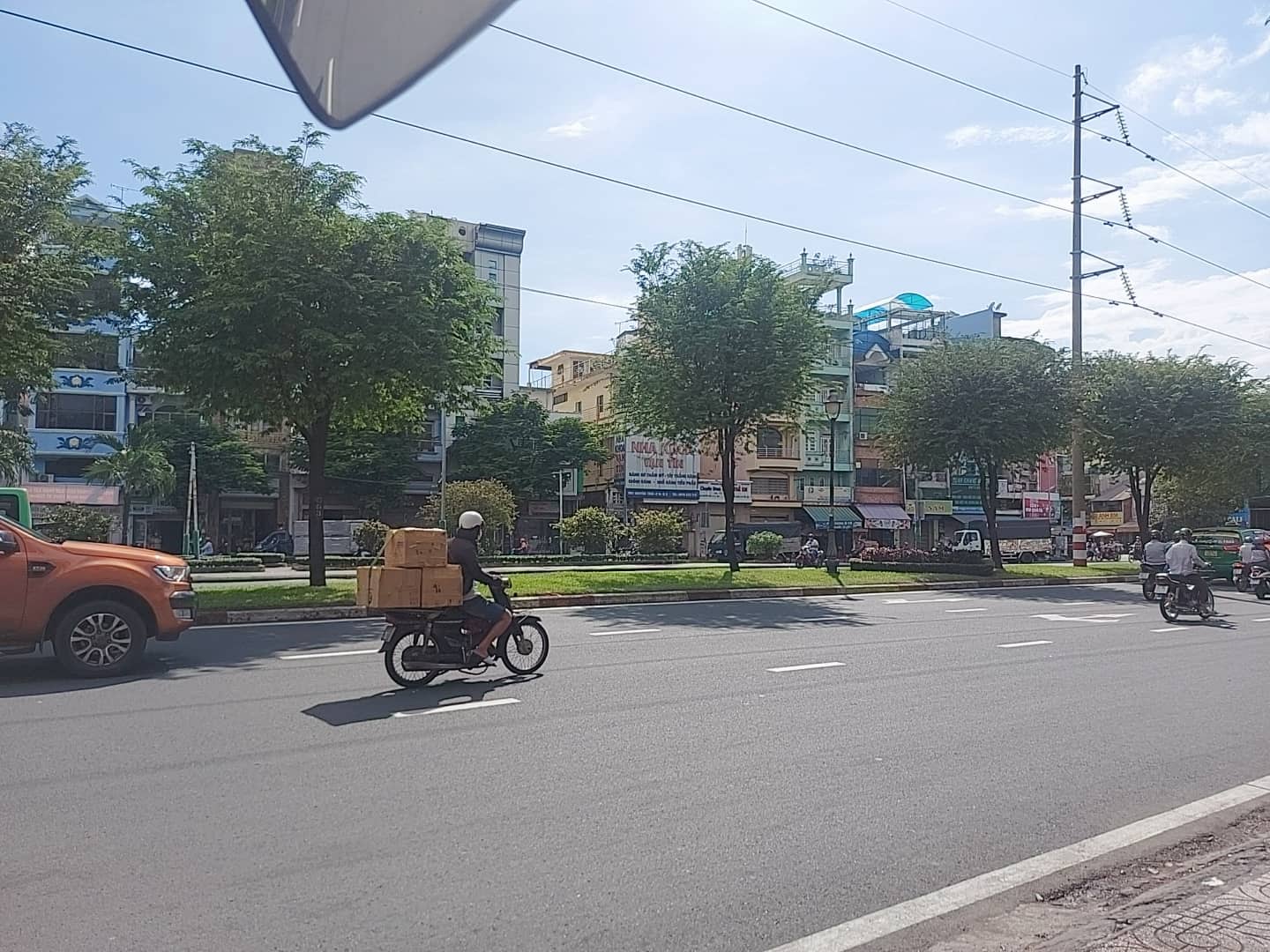 Á hậu mặt tiền đường Hồng Bàng, Phường 15, Quận 5, ngang 4.5 x 14.3m 3 tầng, giá 21 tỷ 13281780