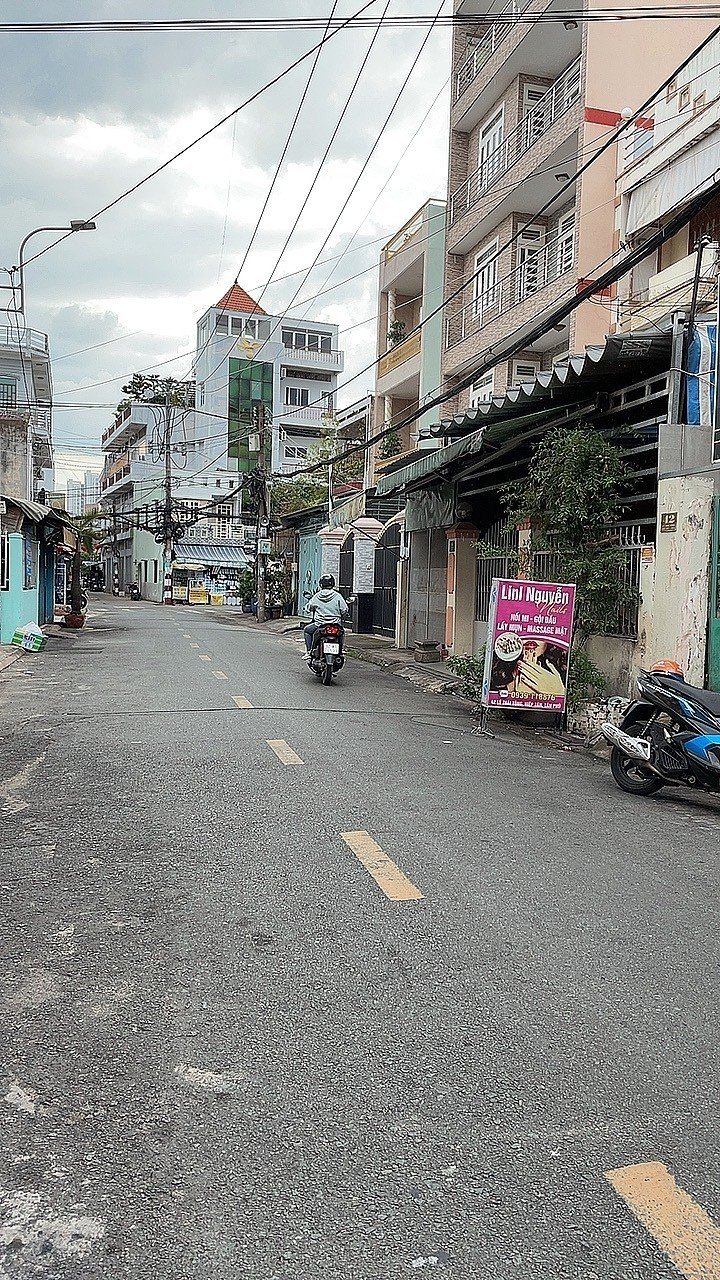 Bán nhà Mặt tiền  Lý Thái Tông - Luỹ bán Bích, DT: 8x22m, cấp 4, gía 22.3 tỷ 13284741