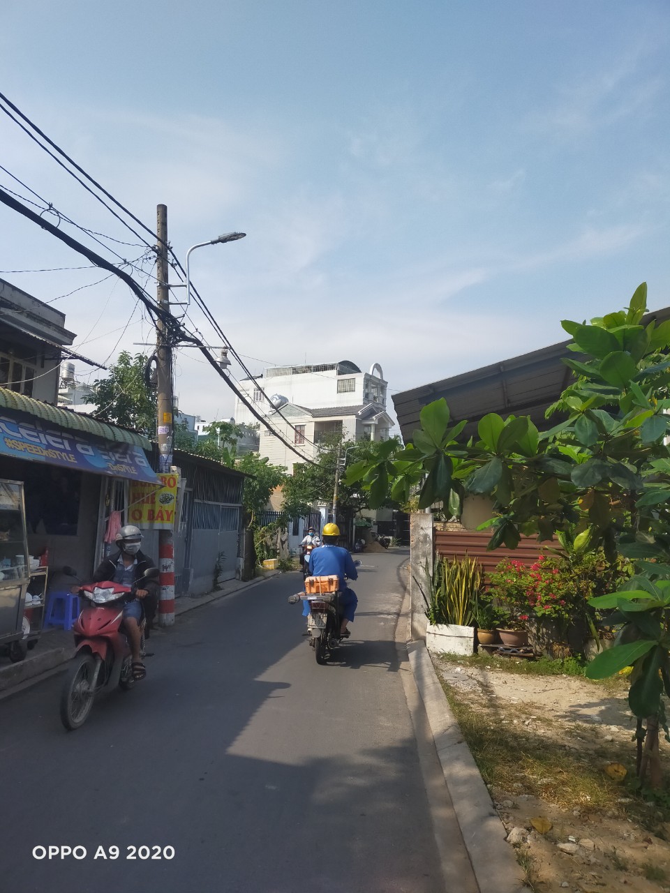 Bán gấp nhà phố có khuôn viên, hồ bơi đường vườn lài nguyễn thái sơn 4x15 13295957