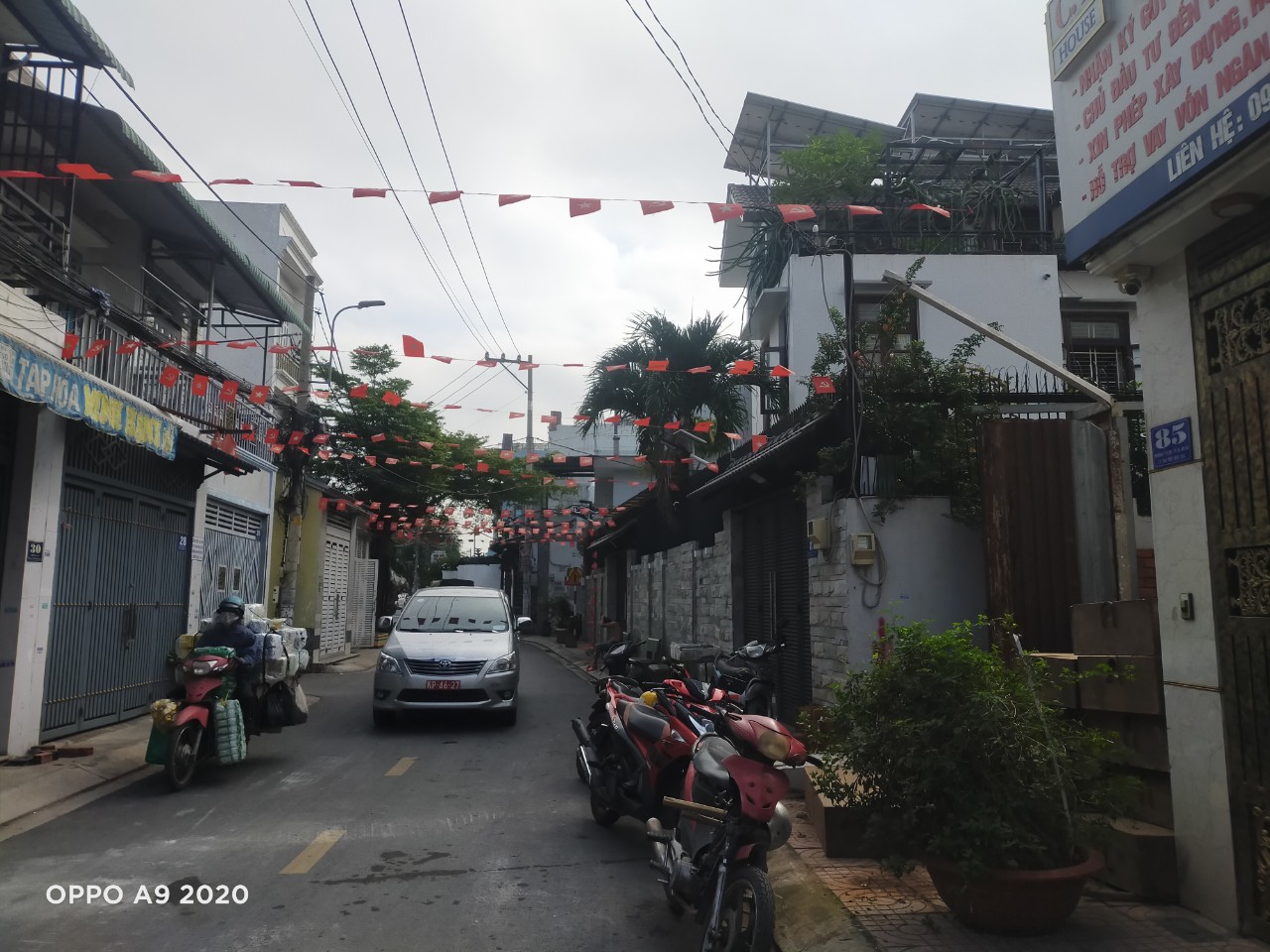 Bán gấp nhà phố có khuôn viên, hồ bơi đường vườn lài nguyễn thái sơn 4x15 13295957