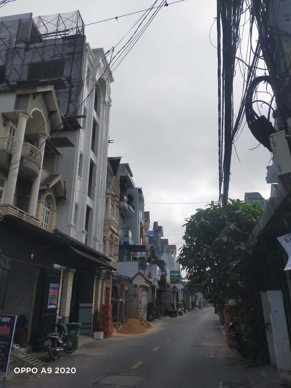 Bán gấp nhà phố có khuôn viên, hồ bơi đường vườn lài nguyễn thái sơn 4x15 13295957