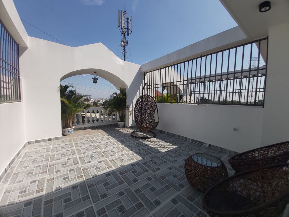 Ngay Hà Huy Giáp Nguyễn Oanh, 4 tầng 4 PN, tặng nội thất, HXH 13297274