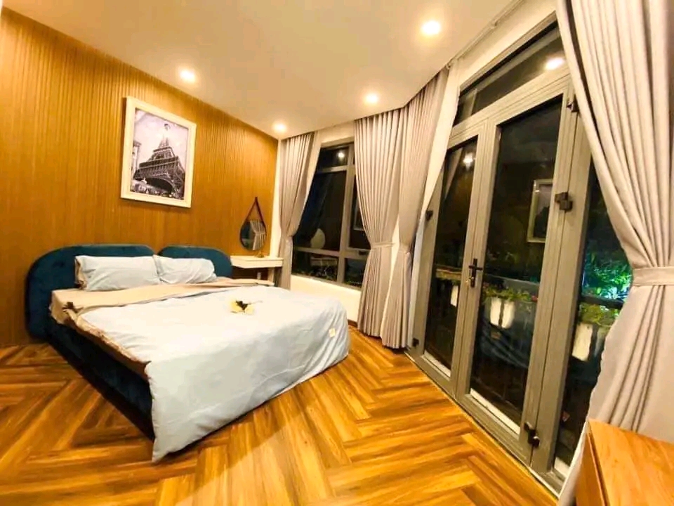 Bán nhà mới -P6  Dương Quảng Hàm 1 trệt 3 lầu 4 pn 13315850