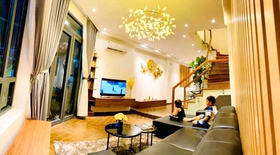 Bán nhà mới P.6  Dương Quảng Hàm 1 trệt 3 lầu nội thất đầy đủ 13316110