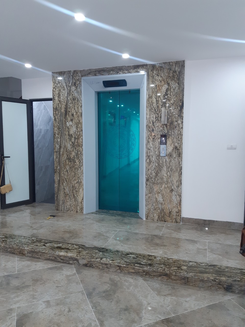 BUILDING 7 tầng thang máy xịn ở đẳng cấp, kinh doanh đỉnh 90m 13317497