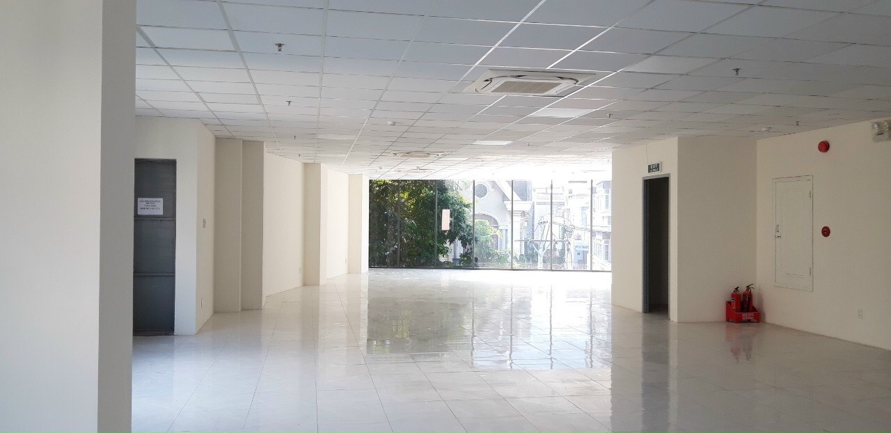 Bán tòa nhà đường Bà Huyện Thanh Quan , P9, Q3 Hầm 7 Tầng : 310 m2 sàn 13318526