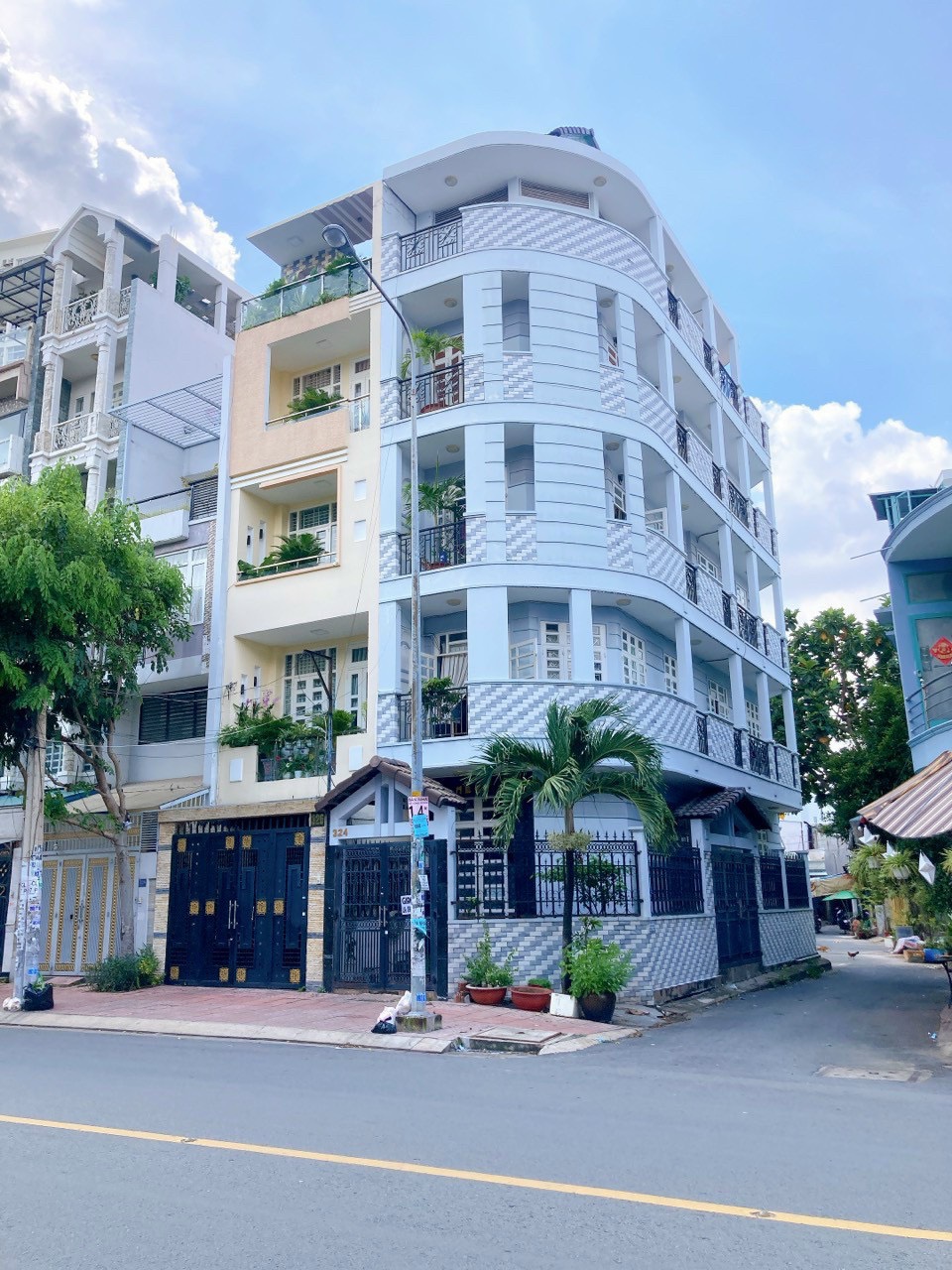 Bán nhà 2 MT Hoa Phượng, Phường 2, Quận Phú Nhuận: 8mx16m : A Thang 0931430686 13322642