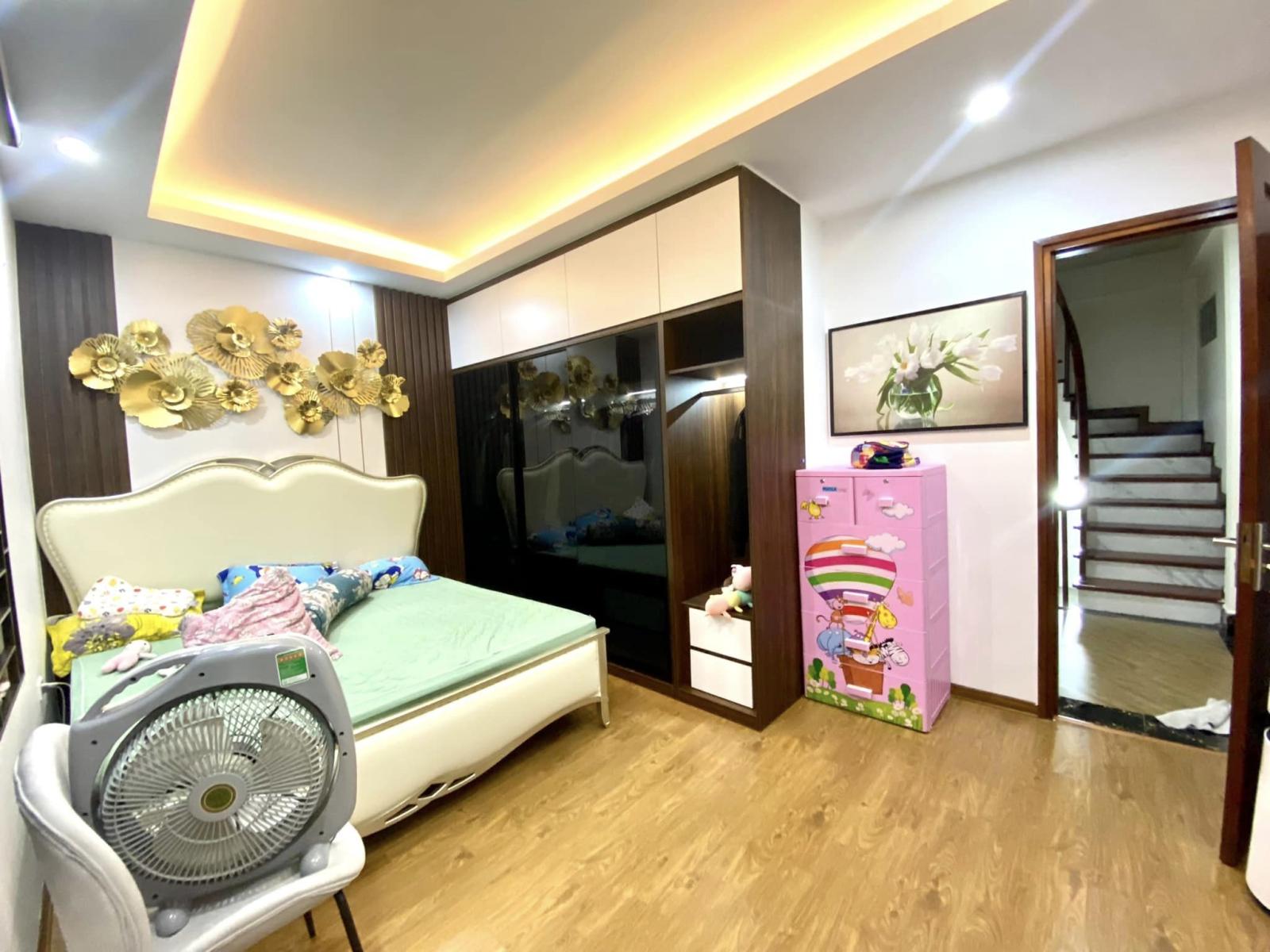 Nhà Đẹp, Gần Oto, Full Nội Thất Phố Yên Hoà 42 m2 MT 4.6m 5 Tỷ 13323086