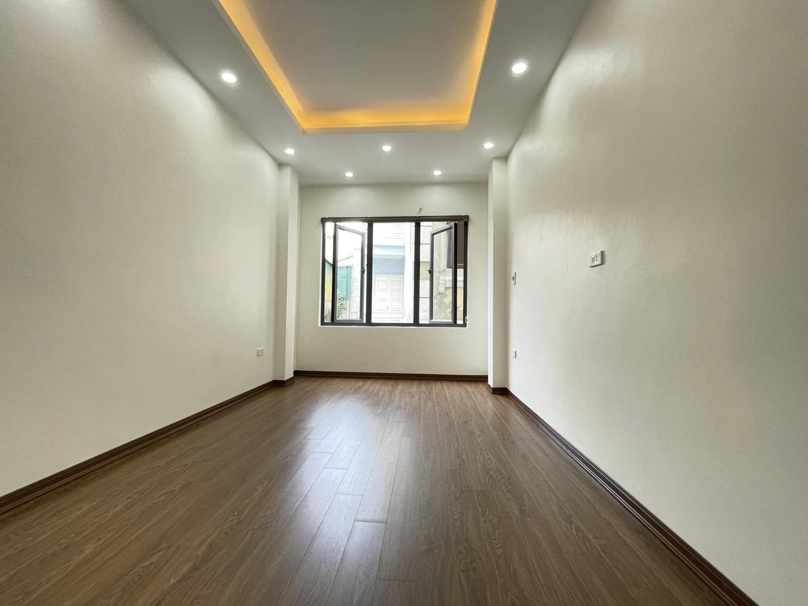 Gần Oto, Kinh Doanh, Nhà mới,  Phố Võ Chí Công 40m2 Mt 3.4m Giá nhỉnh 5 tỷ 13325365