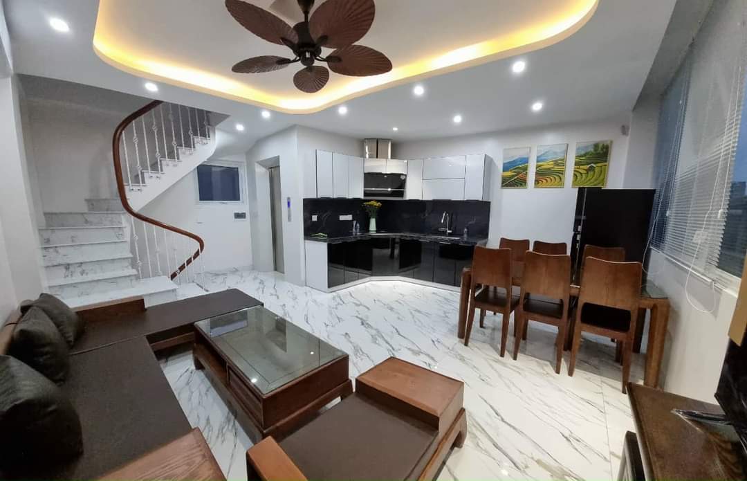 Bán nhà 5tầng dân xây phố Giang Văn Minh 42m2 hơn 4 tỷ gần phố 0934266313 13329339