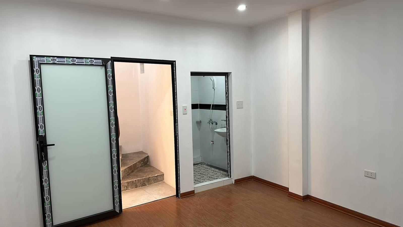 Giá Tốt. Chuyển Công Việc Bán Nhà Phúc Lợi, Long Biên 4T, 35m2 chỉ 2,4 tỷ 13330045