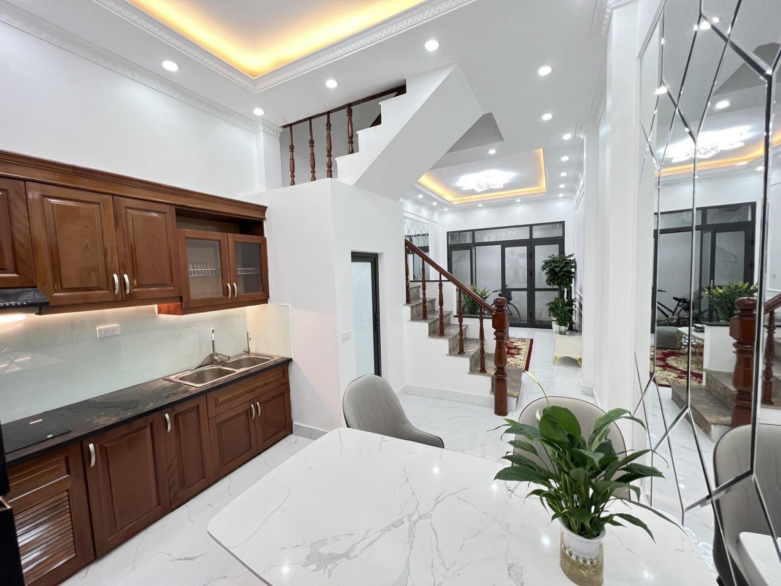 bán nhà phố Tam Trinh , 31m2 x 5 , Chủ nhà mua căn khác to hơn nên bán 13332026