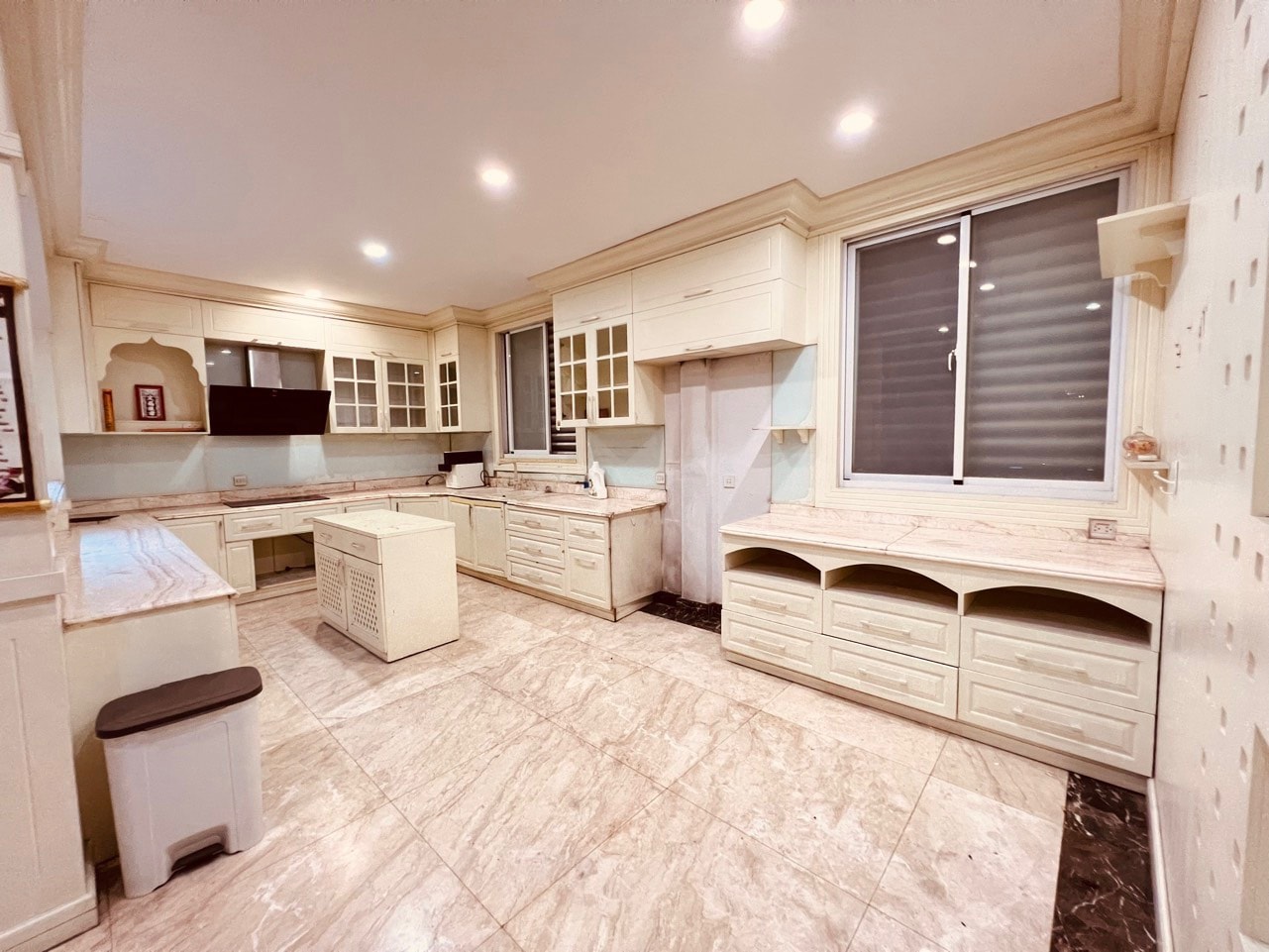 BIỆT THỰ KHU VIP - Gần Etown Cộng Hòa -  P13 Tân Bình - NGANG 7M 0967229394 13332293