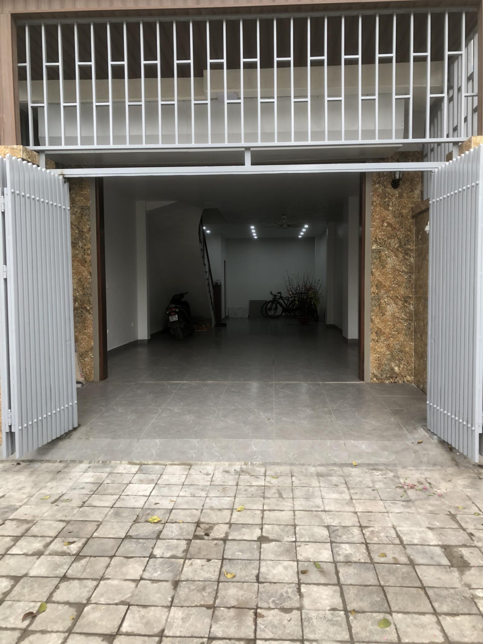 Cho thuê mặt bằng tầng 1 nhà liền kề KĐT An Hưng, Dương Nội rộng 82,5m đã hoàn thiện giá 9 triệu
 13333619