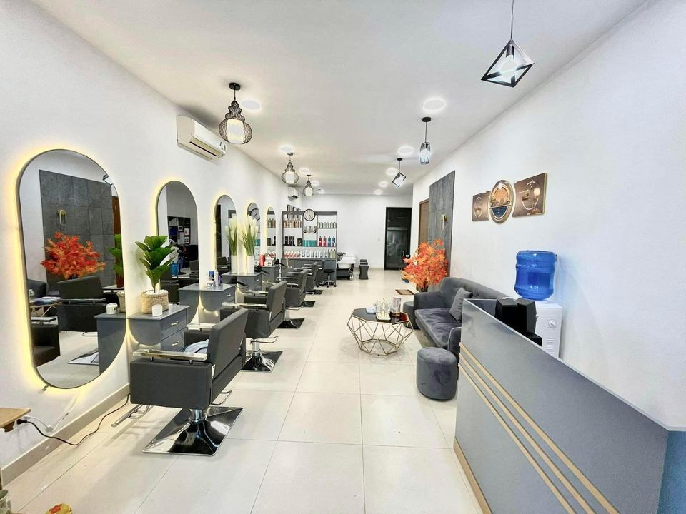 SANG NHƯỢNG SALON DO KHÔNG CÓ NGƯỜI QUẢN LÍ GẦN THIÊN ĐƯỜNG BẢO SƠN 13343296