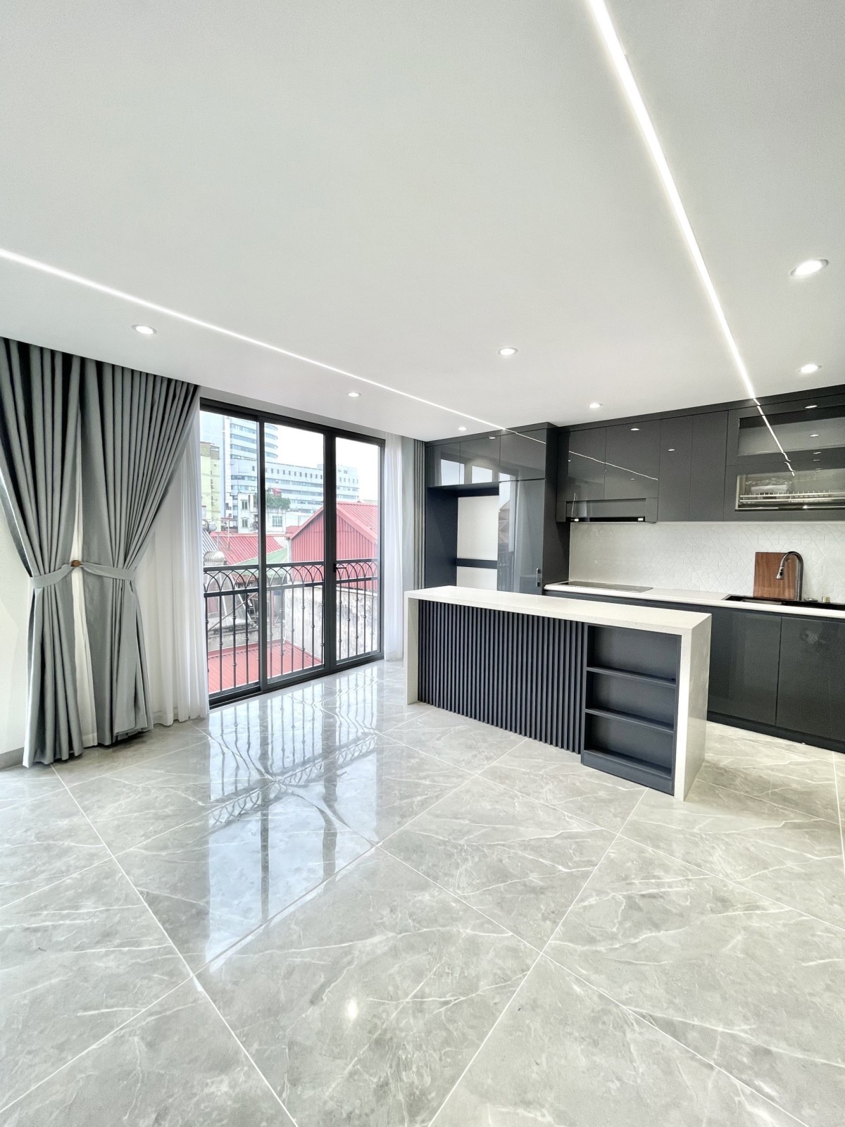 BÁN NHÀ PHÙNG CHÍ KIÊN, PHÂN LÔ,GARA 7 CHỖ , THANG MÁY
59 m 6 tầng 12,5 tỷ 13353424