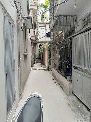 Cho thuê nhà nguyên căn 3 tầng ngõ 1160 Đường Láng (gần ngã 4 Cầu Giấy; gần 13362684