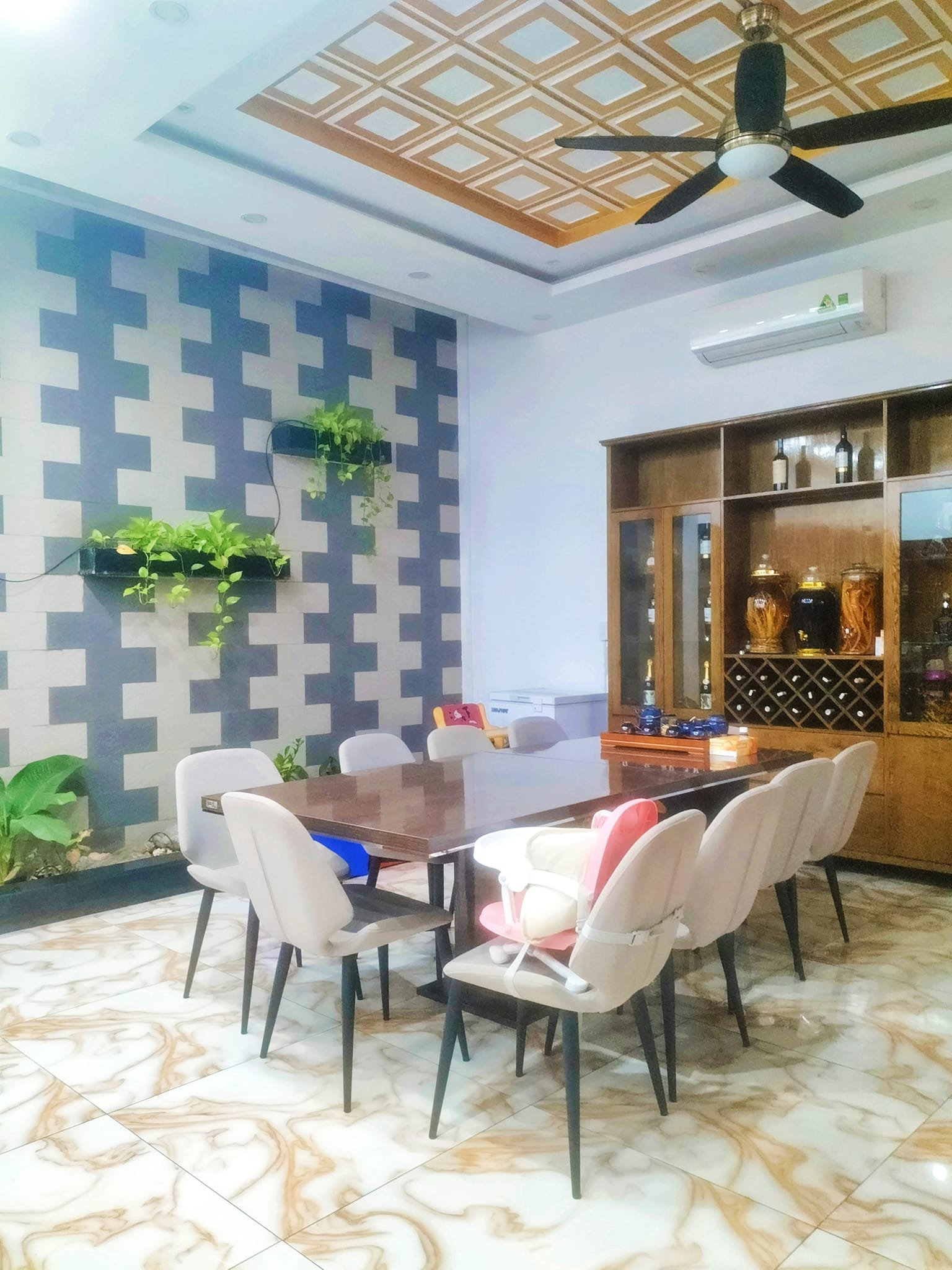 Biệt thự Trương Công Định khu VIP Tân Bình, HXT tránh, ngang 8m, 4 tầng, 25 tỷ. 13369249