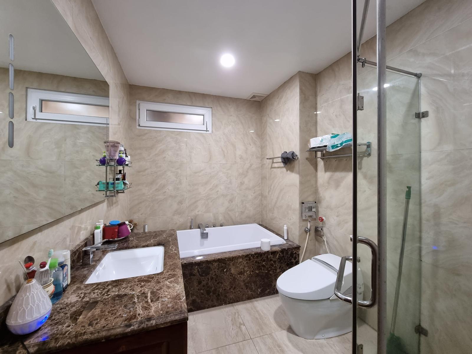 Bán Biệt Thự Trần Văn Cẩn, KĐT Mỹ Đình II, Nam Từ Liêm 200m2 4T MT11m Giá 48 tỷ 0979312111. 13376334