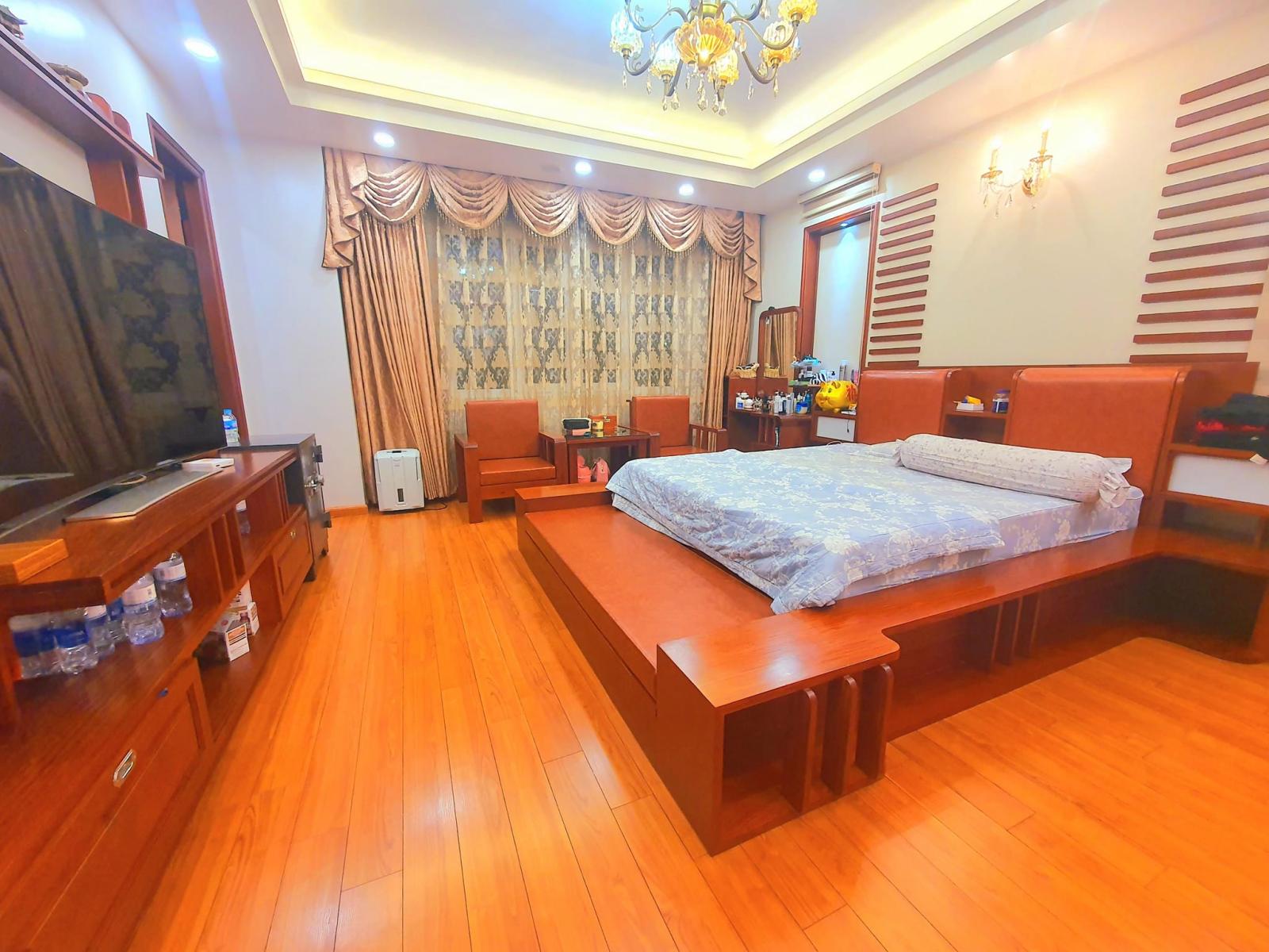 Bán Biệt Thự Trần Văn Cẩn, KĐT Mỹ Đình II, Nam Từ Liêm 200m2 4T MT11m Giá 48 tỷ 0979312111. 13376334