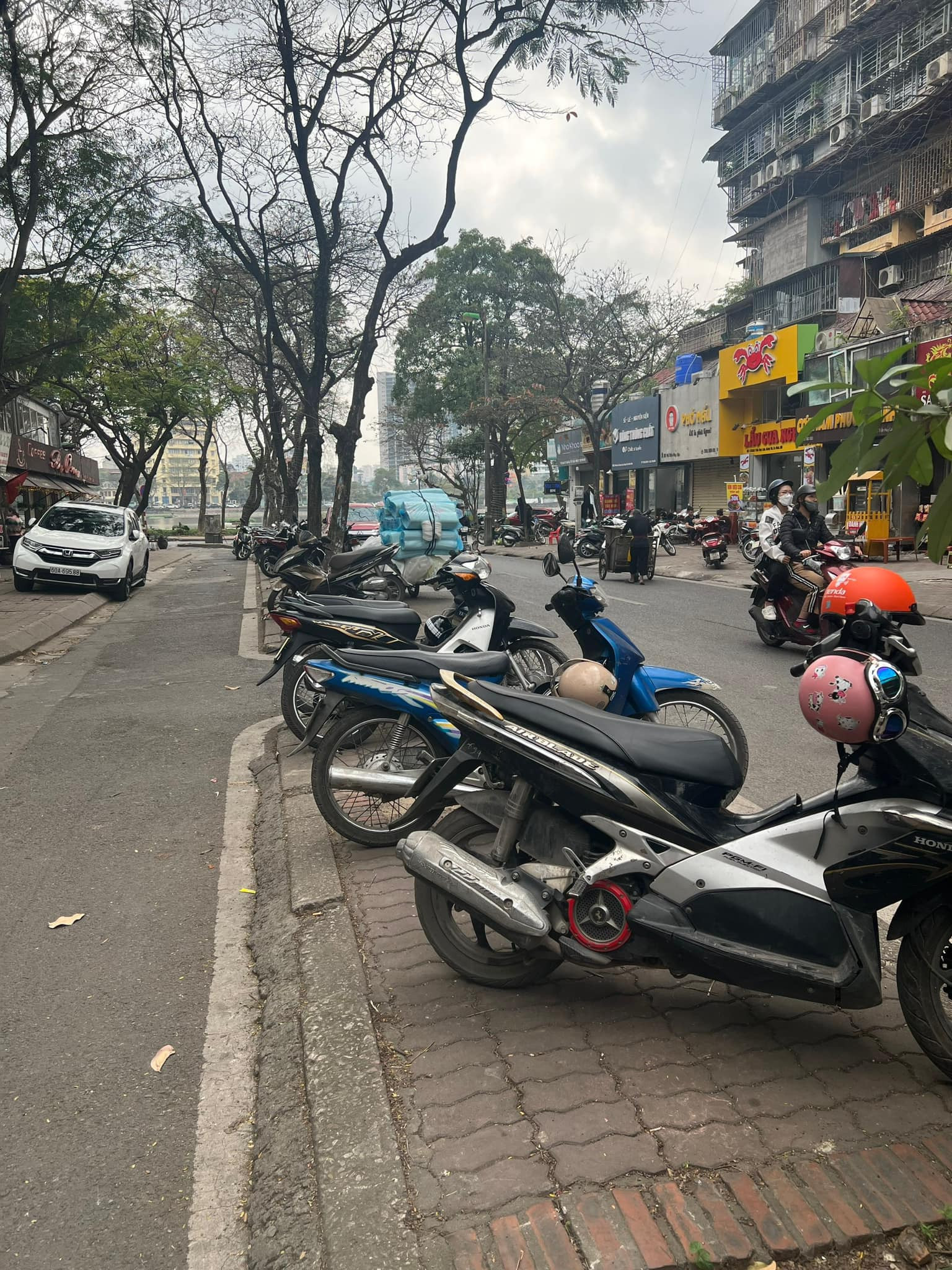 CẦN SANG NHƯỢNG MẶT BĂNG Giảng Võ, Ba Đình, HN 13381972