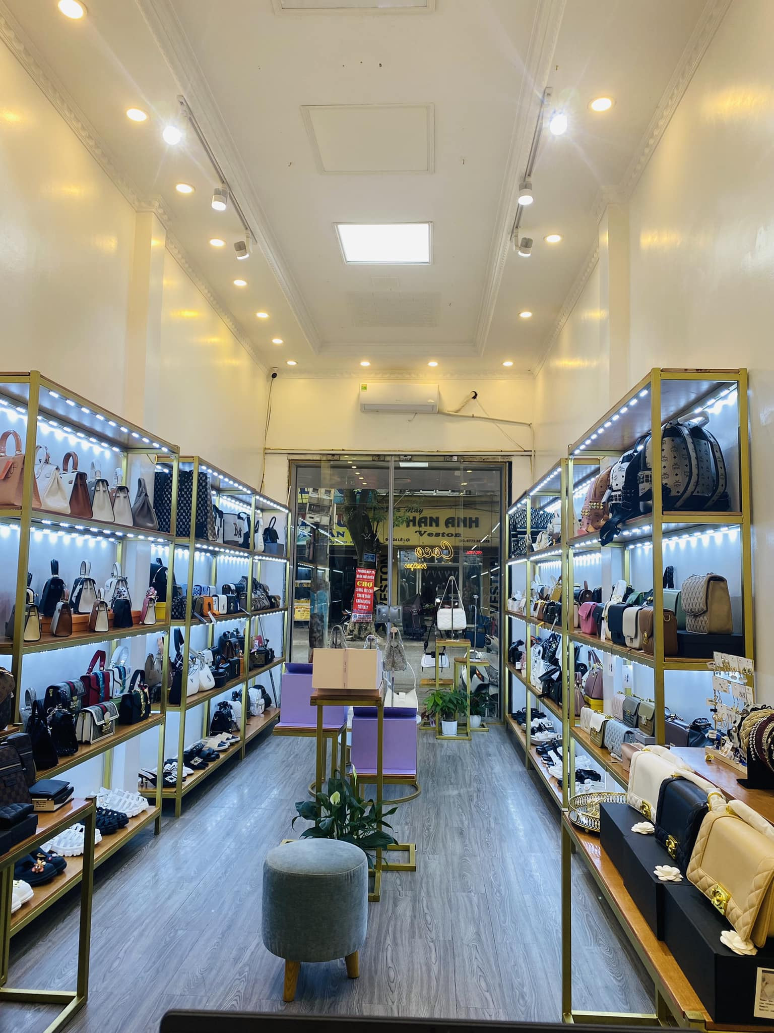 SANG NHƯỢNG CỬA HÀNG Coco boutique tại Lê Lợi 13386681