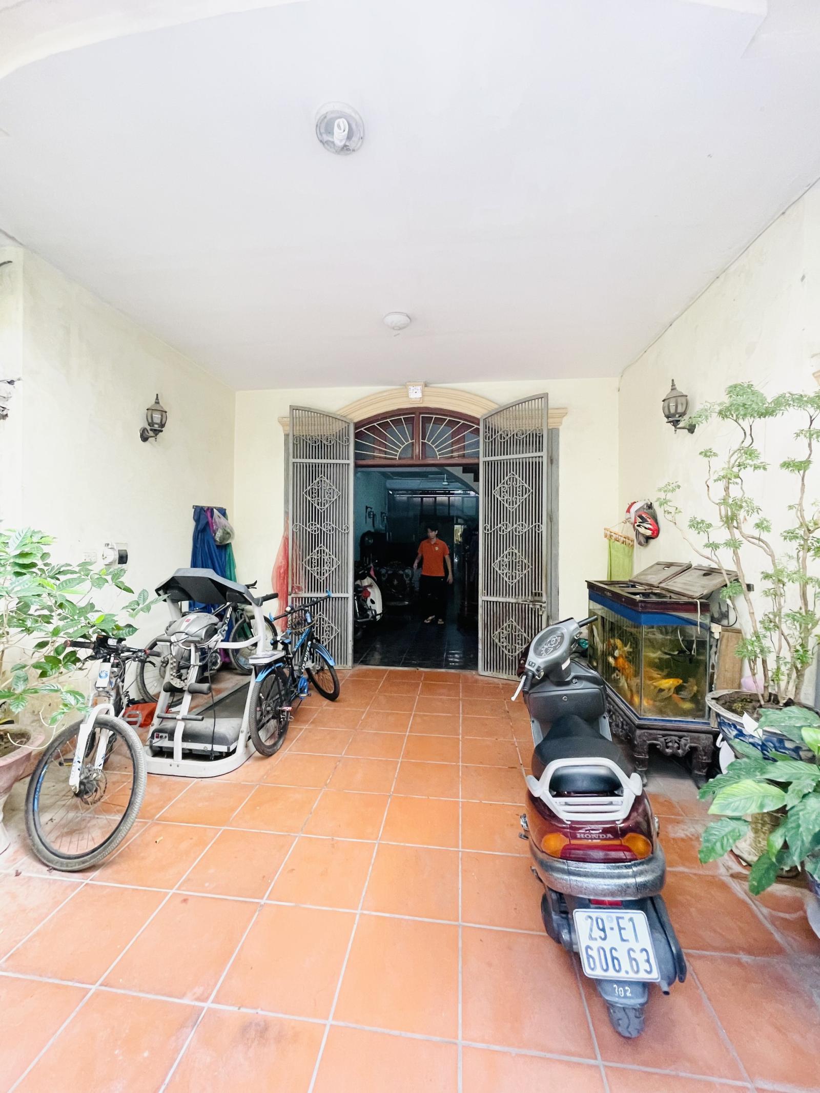 Bán nhà KĐT Định Công 95m 2 thoáng Phân lô Ô tô tránh Gara Vỉa hè Ở Văn phòng Giá tốt 13398205