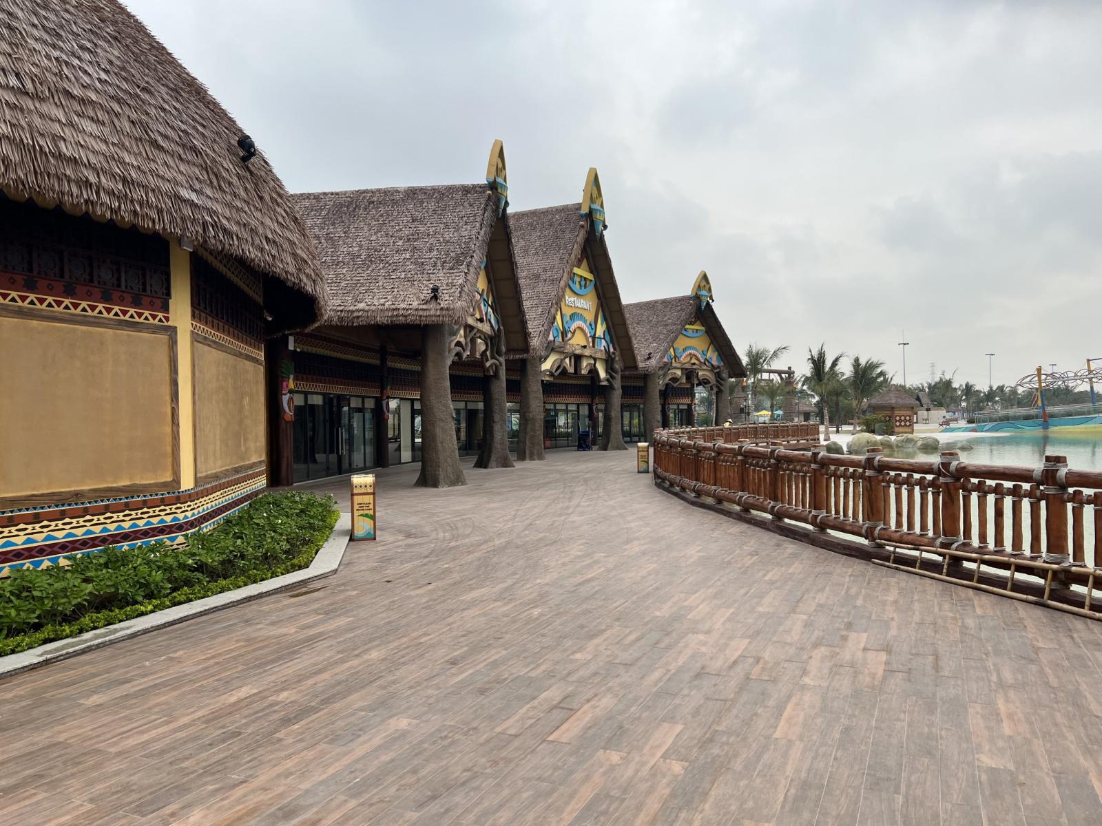 Cho thuê nhà hàng tại Vị trí đắc địa độc đáo nằm trong công viên Royal Wave Park 13407434