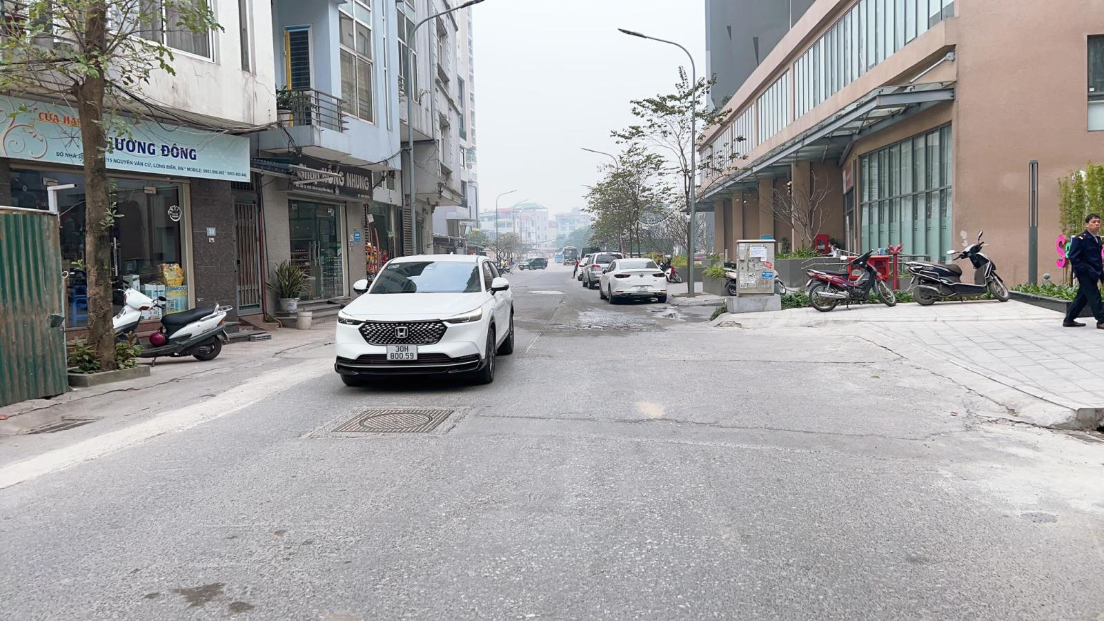 SIÊU HIẾM NHÀ LÔ GÓC, NỞ HẬU, Ô TÔ TRÁNH, KD ĐỈNH NGUYỄN VĂN CỪ 70M MT4M, GIÁ TỐT.
 13408081