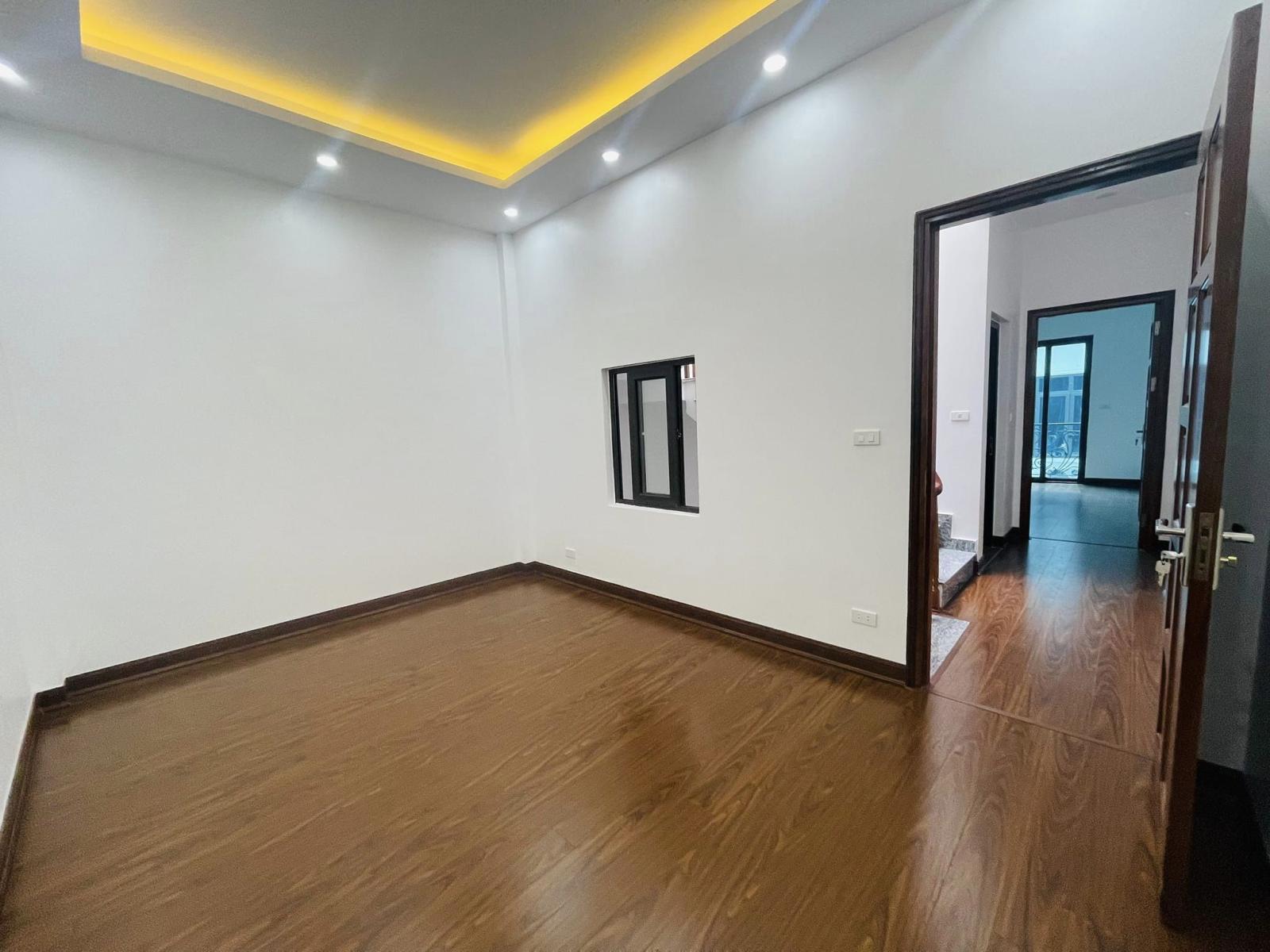 BÁN NHÀ HOÀNG QUỐC VIÊT ,NGÕ THÔNG,BA GÁC ĐUA, NHÀ MỚI Ở NGAY 59M 4 TẦNG 7.2 TỶ 13416874