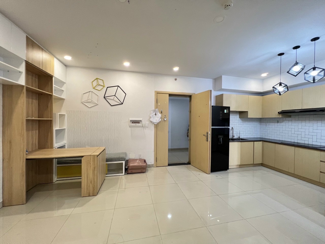 Cho thuê căn hộ Oriental Plaza Tân Phú, 78m2 2PN-2WC nhà có NTCB, Giá cực rẻ LH: 0372972566  13420477