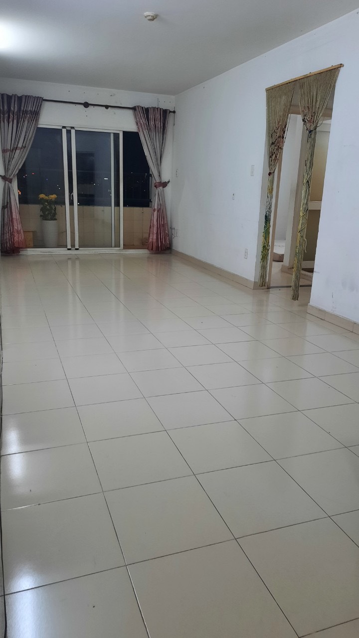 Cho thuê căn hộ Bàu Cát 2 quận Tân Bình, 70m2 2PN-2WC, nội thất cơ bản, vào ở liền được, LH: 0372972566  13420717