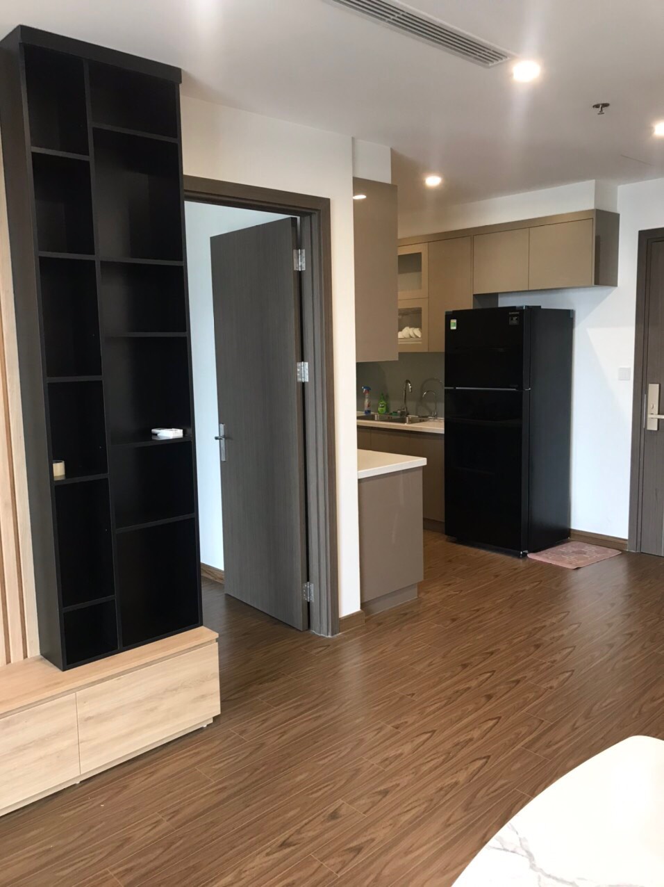 cho thuê căn 3PN full đồ nội thất đẹp vinhomes West Point Phạm Hùng giá 23tr vào luôn 13423710