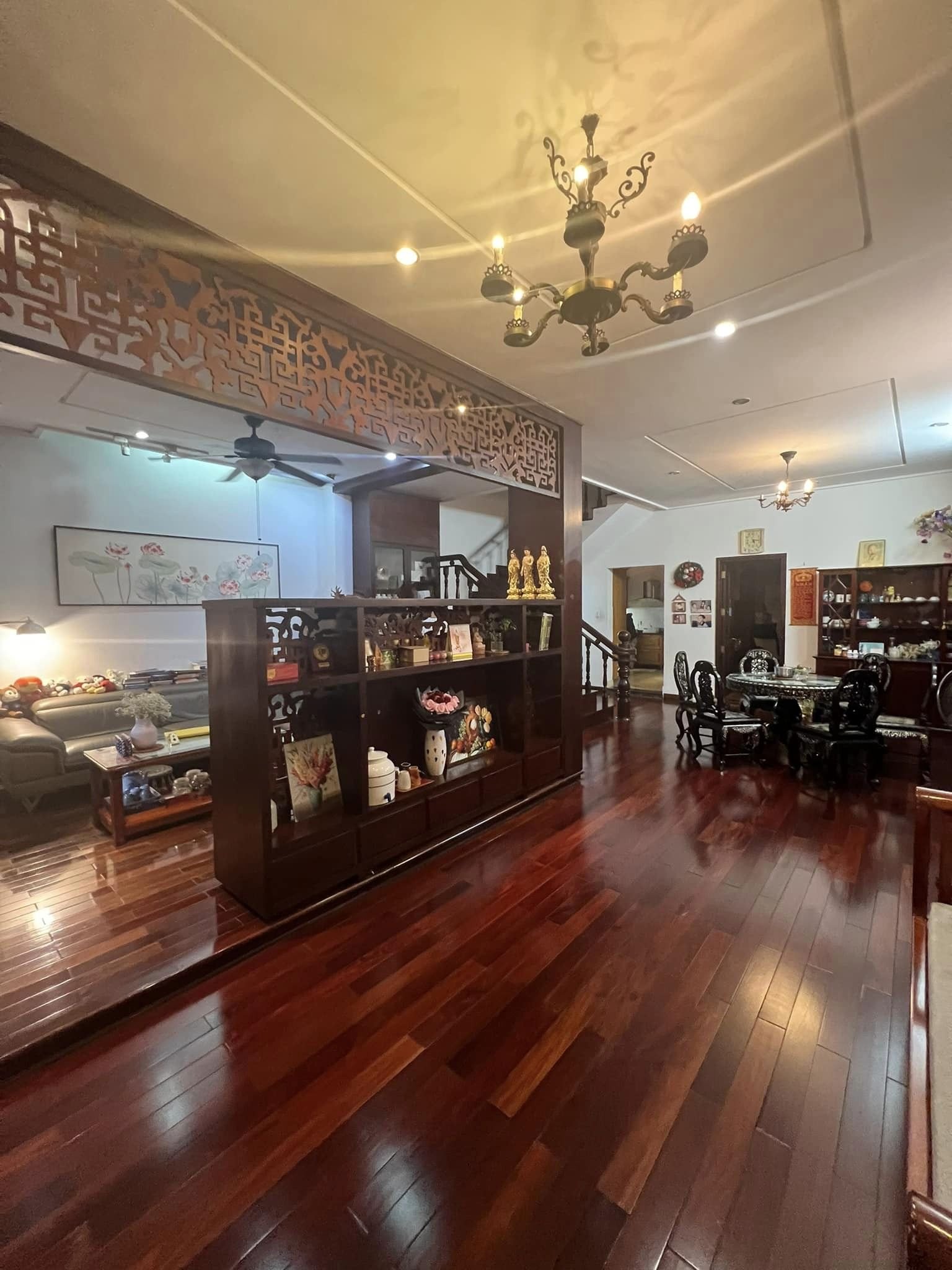 Bán gấp khu Biệt thự Víp Phổ Quang, Tân Bình, 200m2, ngang 10m, 3 tầng mái thái, 45 tỷ. 13424527