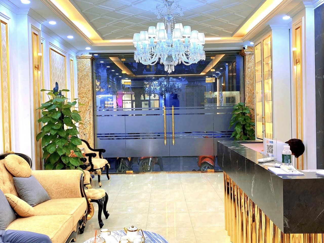 Nguyên Hồng VIP cực hiếm, cực nóng, cực mót bán 7tầng thang máy nhỉnh 20 tỉ  13431815