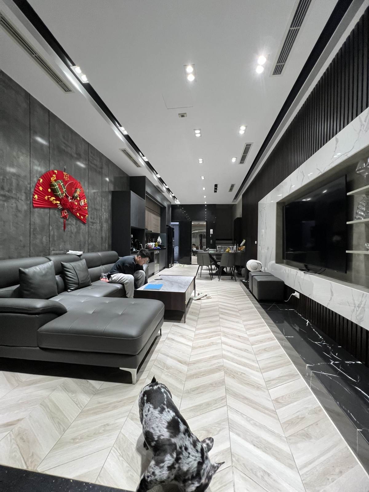 Bán nhà  LẠC LONG QUÂN , Ô TÔ , Ô CHỜ THANG 65M 6tầng 11.3 tỷ 0988357957 13438013