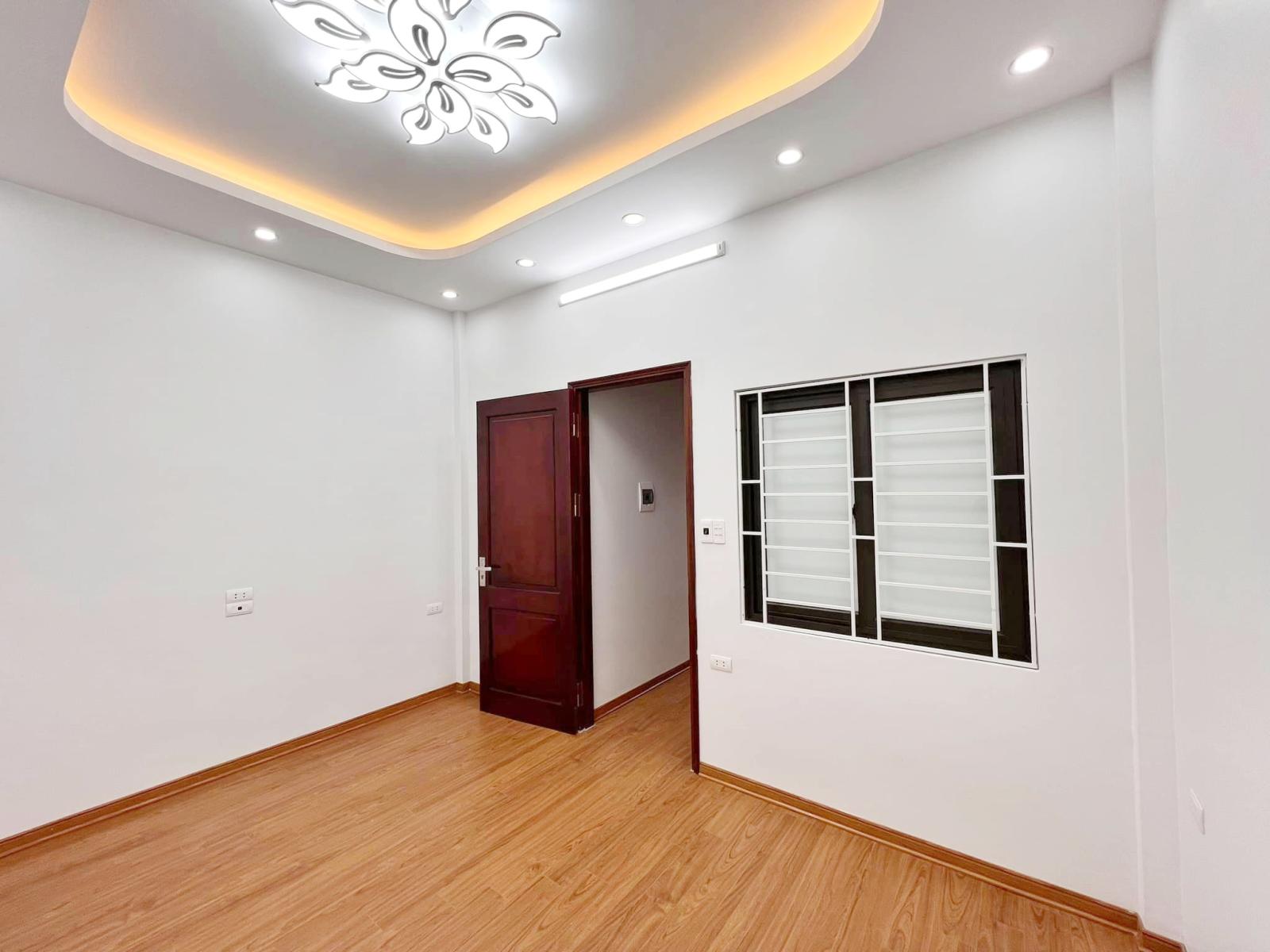 Bán nhà Thái Hà 40m Mới đẹp ở ngay Ô tô vào nhà Giá siêu mềm 13438729