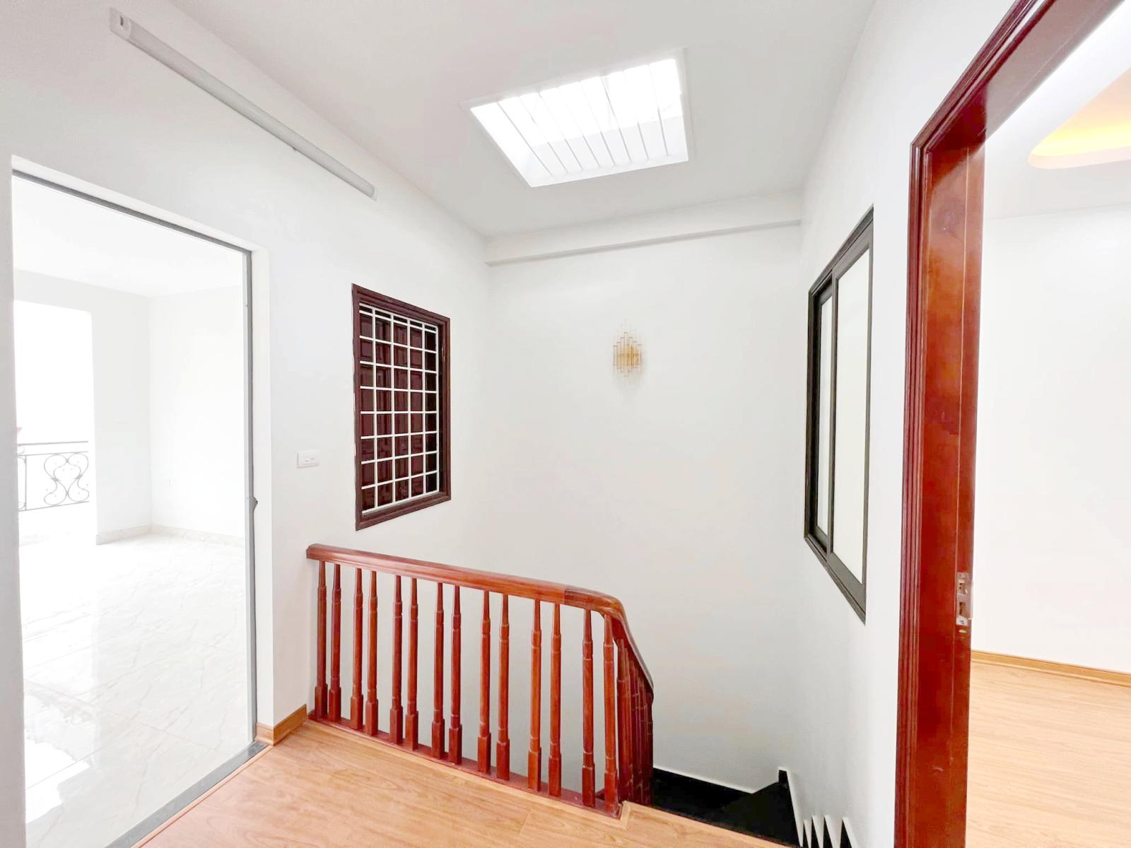 Bán nhà Thái Hà 40m Mới đẹp ở ngay Ô tô vào nhà Giá siêu mềm 13438729