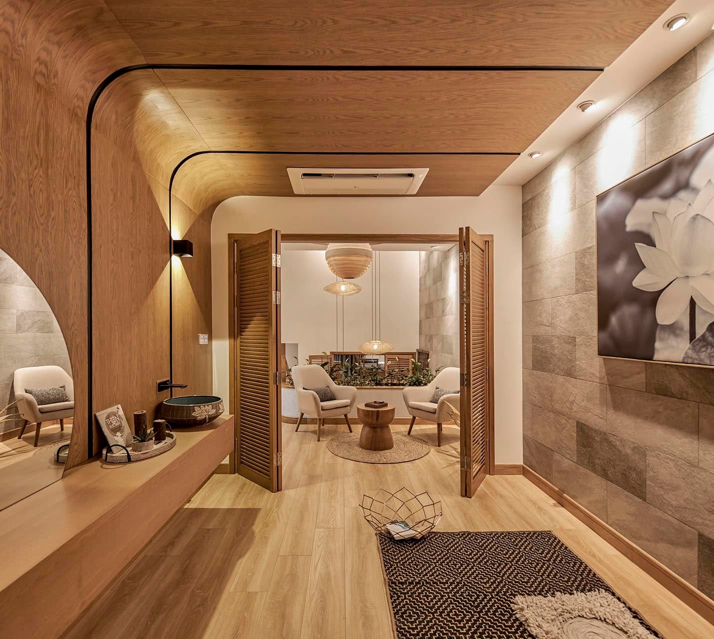 Kẹt Bank  Bán Biệt thự đẹp MT đường Lý Chính Thắng tại trung tâm quận 3 13440189