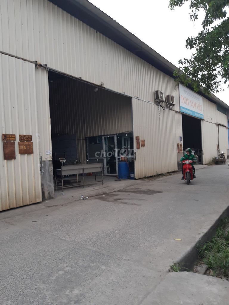 Cho thuê nhà xưởng khu vực Km14, Quốc lộ 1A, Xã Ngọc Hồi, Thanh Trì, Hà Nội. Liên hệ Mr Huy 13447755