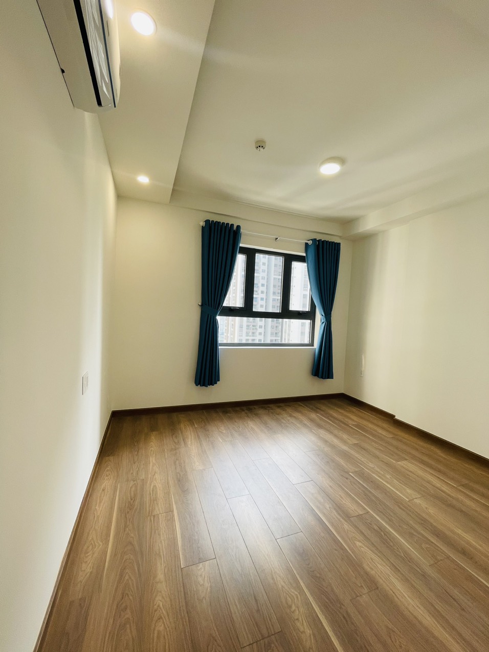 CHO THUÊ CĂN GÓC 2PN Q7 RIVERSIDE 8TR. 13454282