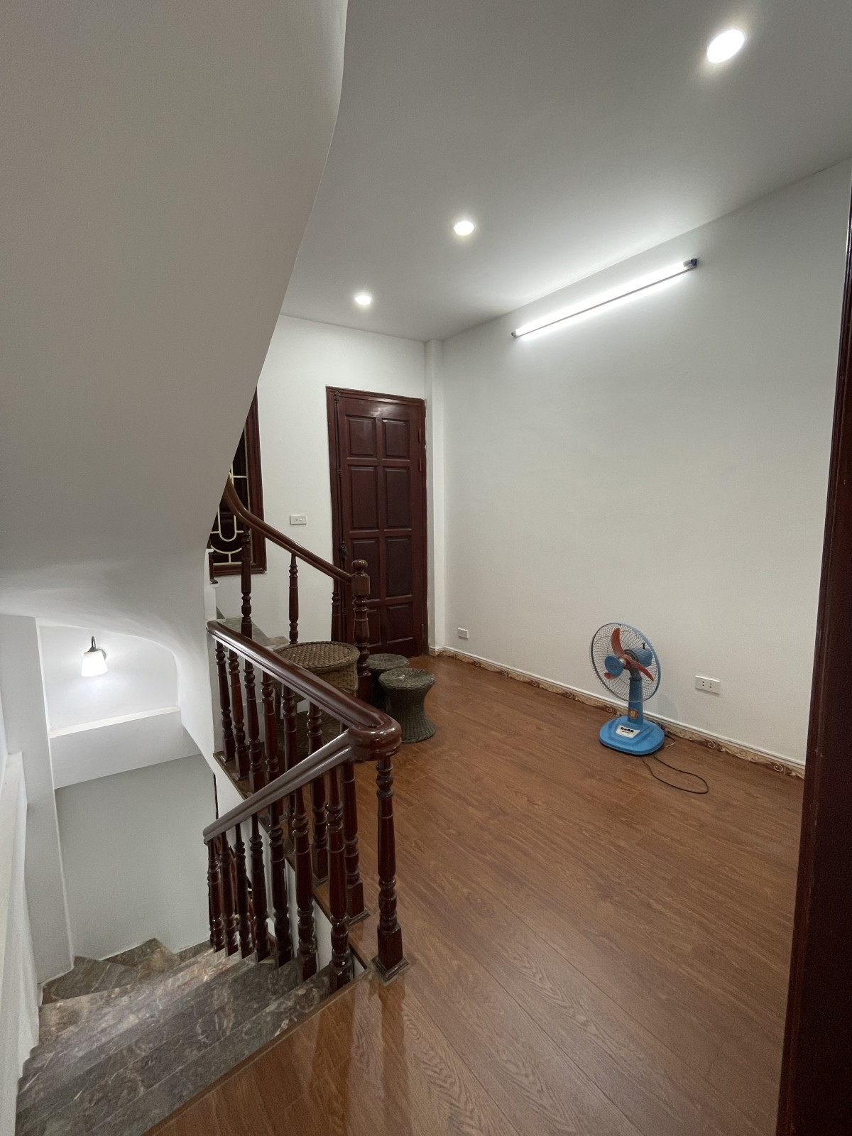 Bán nhà đường Nguyễn Trãi, cạnh Ngã Tư Sở. 32m2 x 4 Tầng, nhỉnh 4 tỷ. GẦN Ô TÔ. 13456339