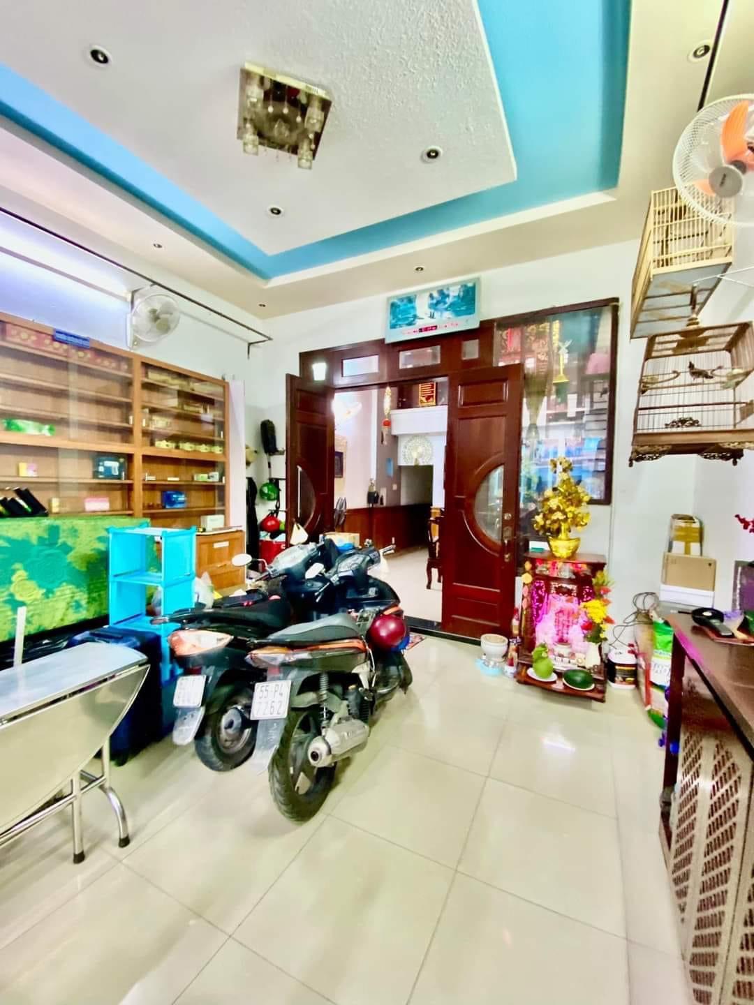 Bán nhà Mặt tiền Gò Dầu gần Tân Quý - Bình Long, DT:4.5x17m, 2 tầng, 3 PN. giá hạ còn: 8.6 tỷ 13456621